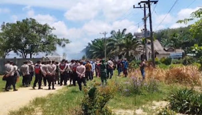 Konflik HGU PT Bumi Flora Memanas, Sejumlah Aset Dibakar Massa