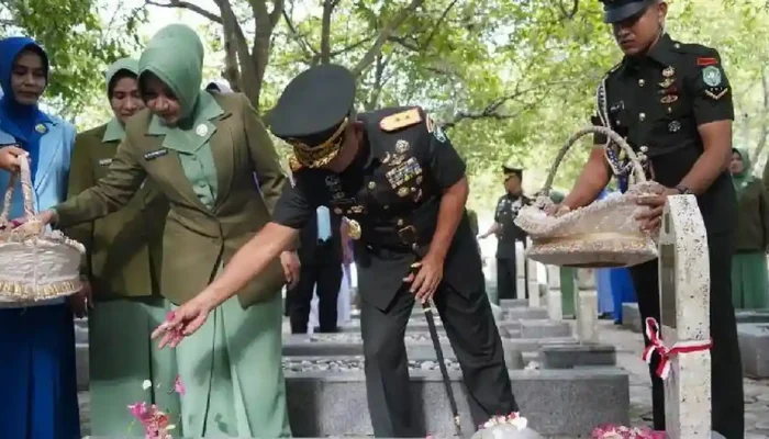 HUT ke-81 TNI, Pangdam IM Pimpin Ziarah di Taman Makam Pahlawan