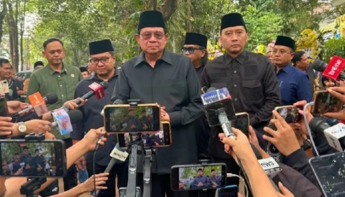 SBY dan JK Melayat ke Rumah Duka Guruh Soekarnoputra