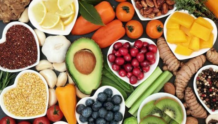 15 Makanan Super Antioksidan Tinggi Penangkal Radikal Bebas