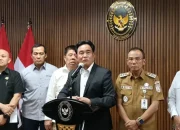 Jika Gugatan Syarat Pendidikan Gibran Dikabulkan, Apa yang Terjadi?  Yusril: “Saya Enggak Bisa Membayangkan”