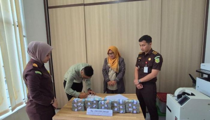 Kejari Langsa Sita Rp250,9 Juta dari Tersangka Korupsi Proyek Jalan dan Drainase