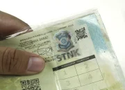 STNK Digital Resmi Diluncurkan, Korlantas Tegaskan STNK Fisik Tetap Wajib Disimpan